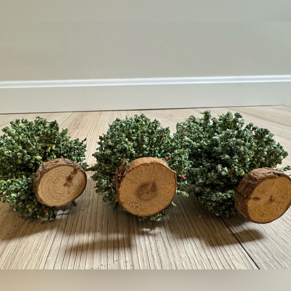 Holiday winter tree village accessories - Picture 4 of 4